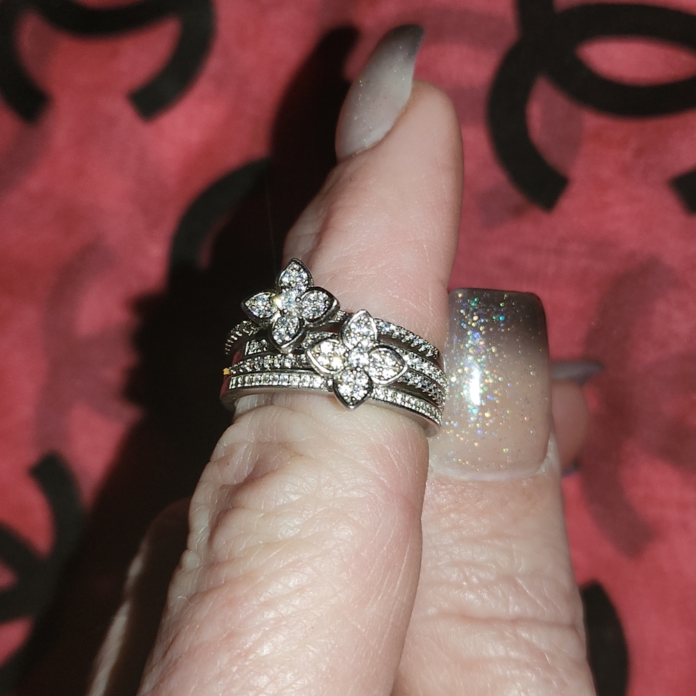 Unique 4 piece stering silver flower ring set can be a wedding ring set - Picture 1 of 2